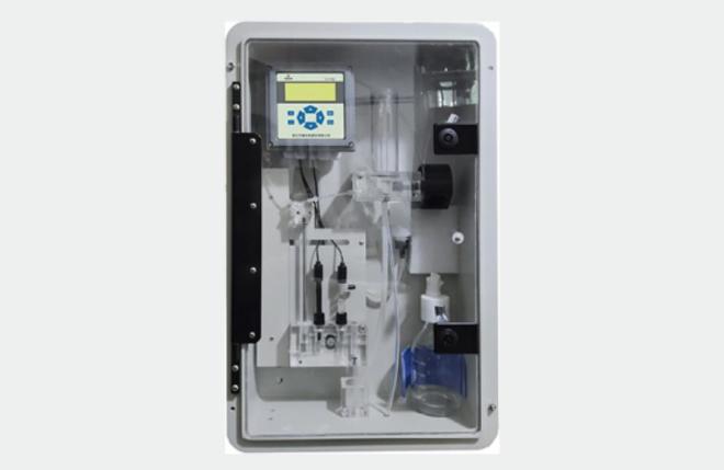 TL4110Na Online Low-Level Sodium Analyzer
